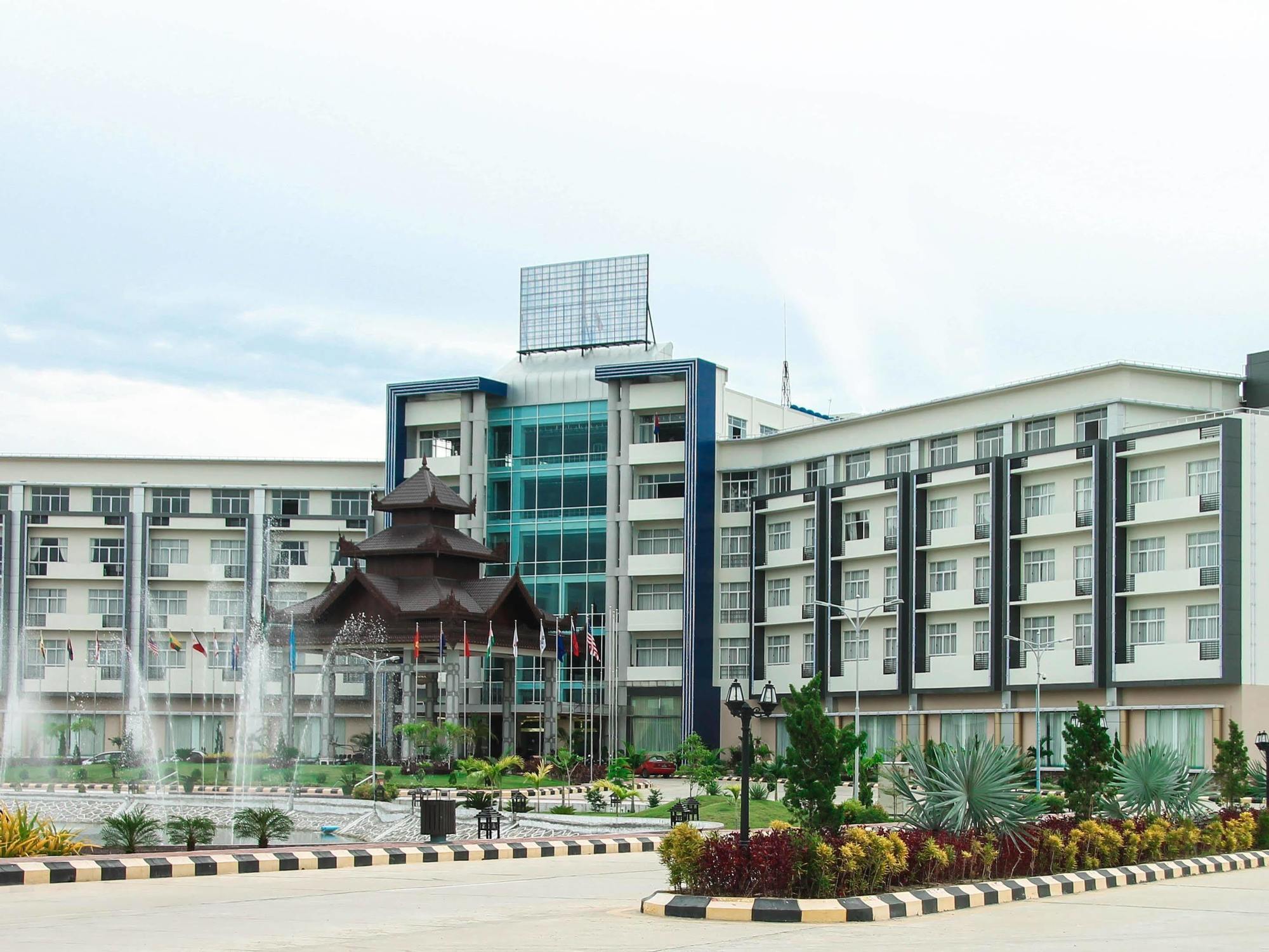 Mingalar Thiri Hotell Naypyidaw Exteriör bild